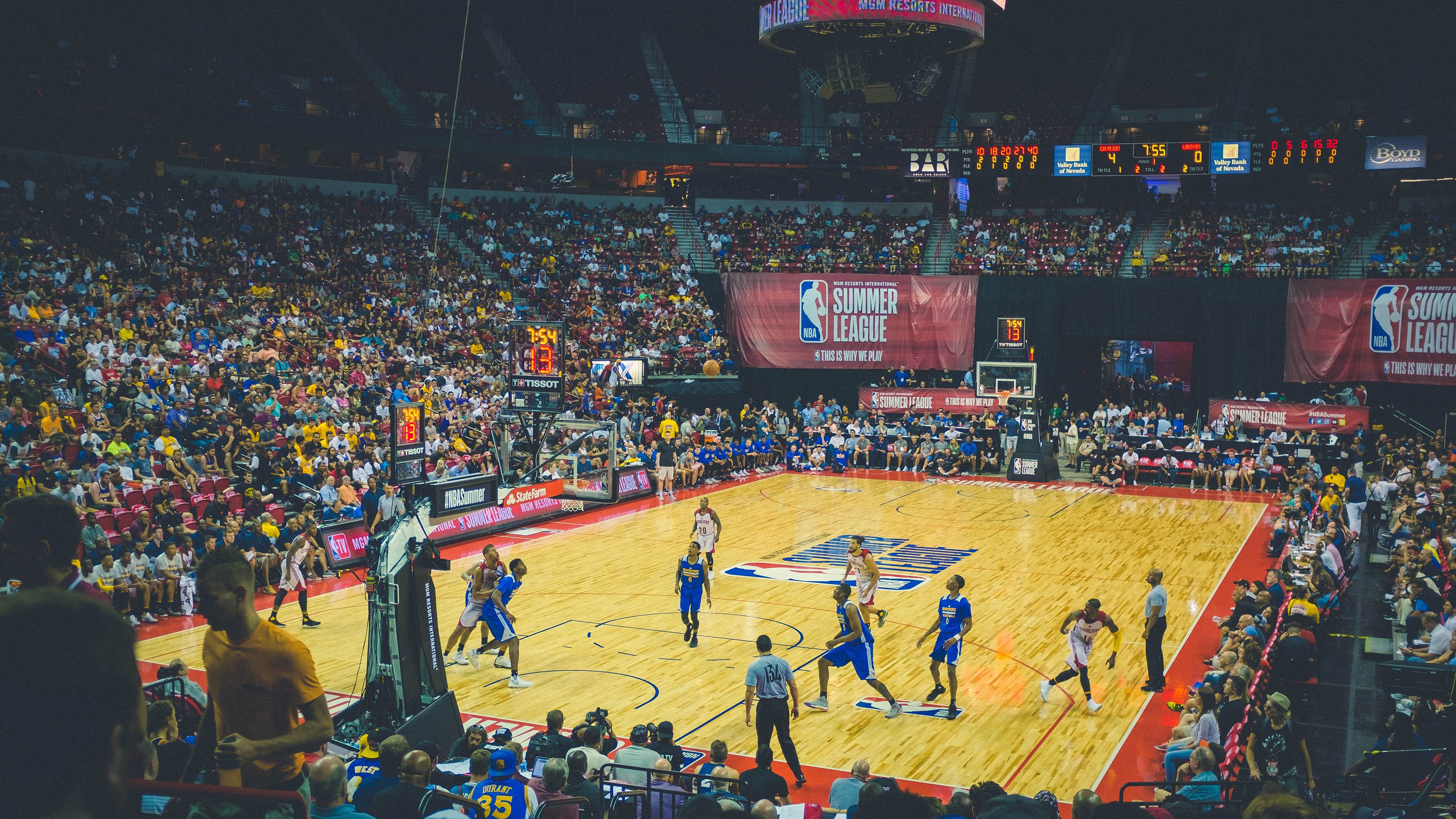 爱游戏平台-霍特·巴雷特：全黑队的大脑，指挥进攻无可挑剔，霍巴特的历史